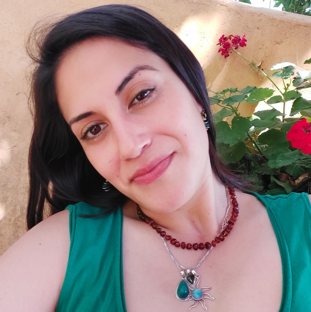 Meet your Posher, Michelle Ariel